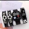 2 relojes digitales + 2 pulseras futbol